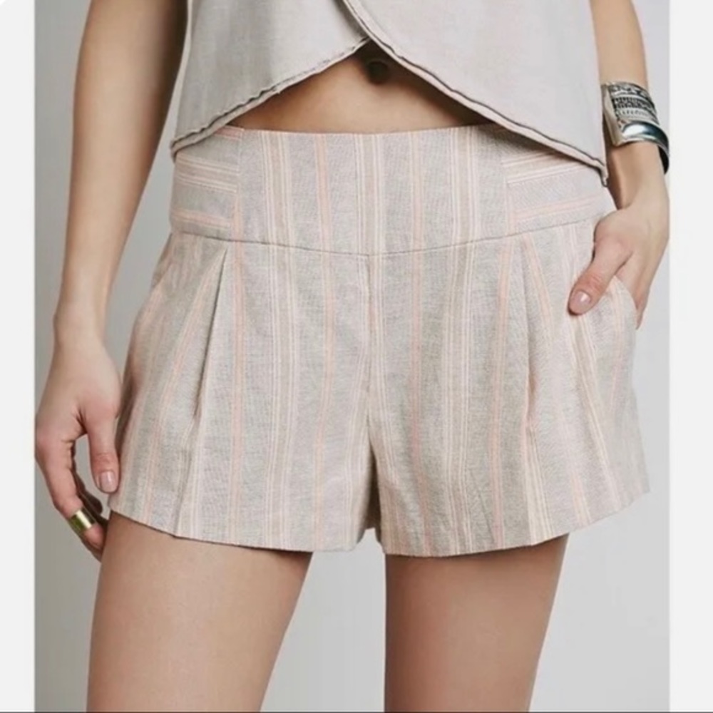 FREE PEOPLE Austin shorts size XS